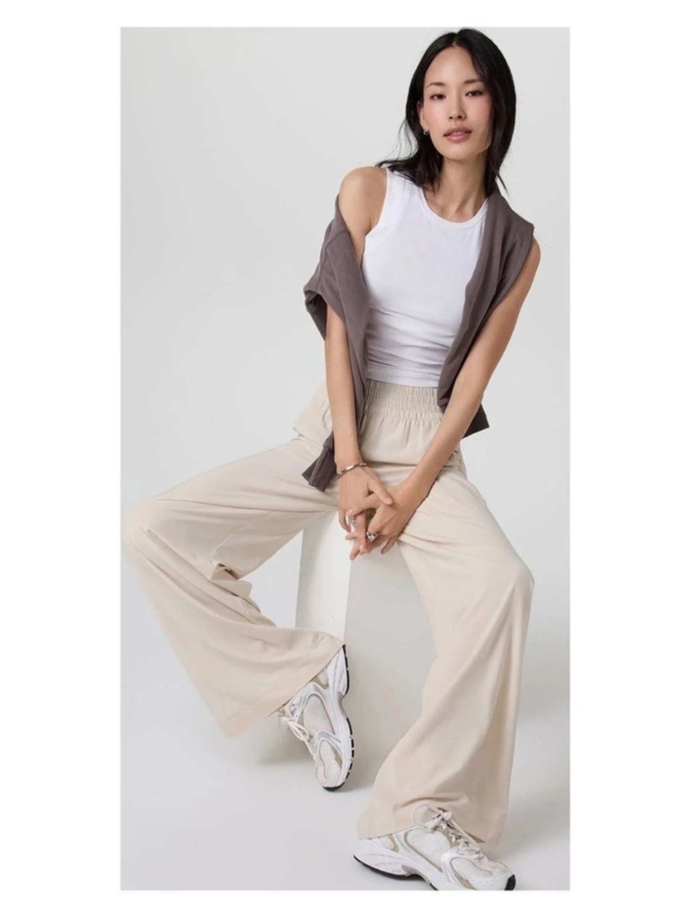 Vuori Wide Leg Pants in Beige (long)